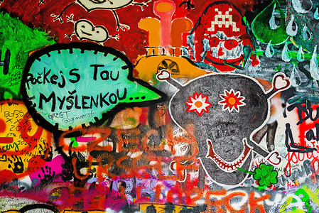 约翰·列侬墙在布拉格，著名的旅游观光地