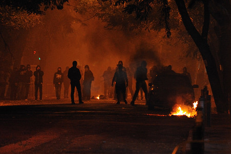 军政府摄影照片_雅典 - 学生起义游行 - 冲突