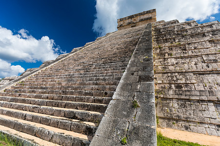 扎略摄影照片_墨西哥奇琴伊察考古遗址的玛雅城堡金字塔