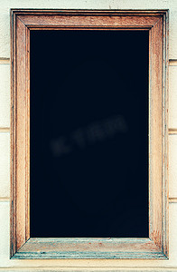 木框板摄影照片_以黑色黑板作为复制空间的质朴木框