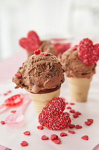 巧克力红心摄影照片_巧克力冰淇淋