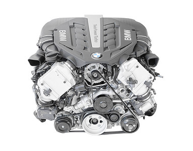 BMW TwinPower 涡轮增压 V8 缸顶级汽油发动机隔离
