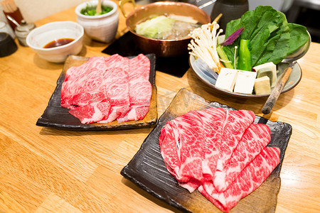 涮涮肉摄影照片_涮涮锅，日本火锅