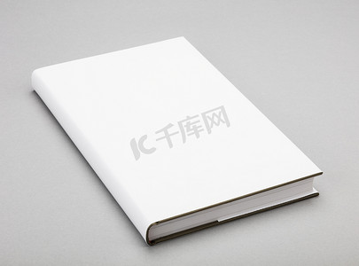 空白书白色封面 5.5 x 8.8 英寸