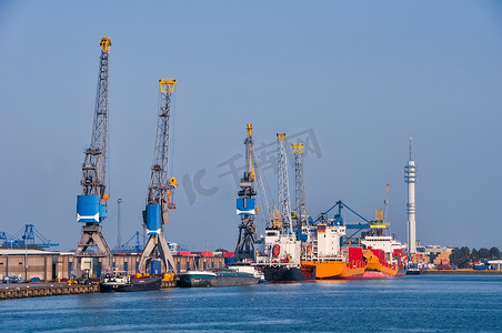 机械产品介绍画册摄影照片_鹿特丹海运港口天际线