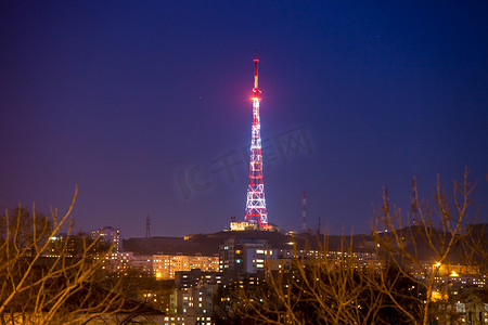 符拉迪沃斯托克电视塔的夜间照明