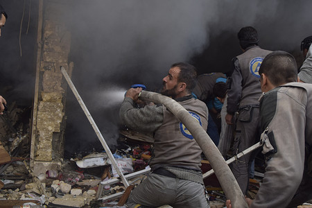 炸弹爆炸了摄影照片_叙利亚：大马士革东部爆炸造成 10 人死亡，数十人受伤