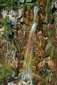 维斯布鲁克摄影照片_十六湖国家公园的瀑布