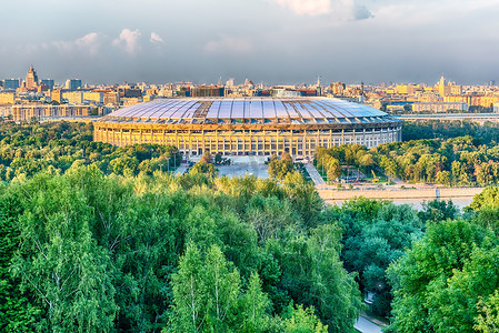 从麻雀山鸟瞰卢日尼基体育场，莫斯科，俄罗斯