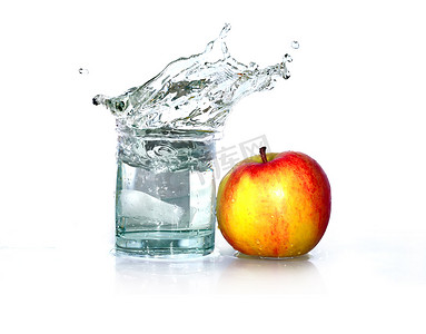 苹果和水