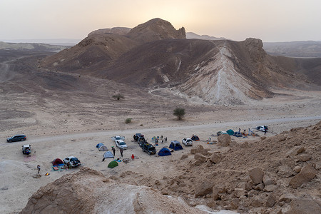 以色列沙漠露营