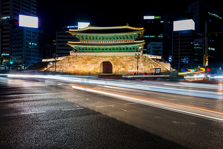 手绘大闸蟹摄影照片_韩国，韩国首尔南大门前的交通模糊