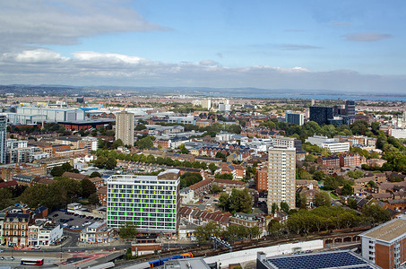 朴摄影照片_朴茨茅斯市中心的塔楼，鸟瞰图