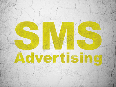 营销理念： 背景墙上的短信广告
