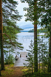 芬兰塞马湖上的木码头