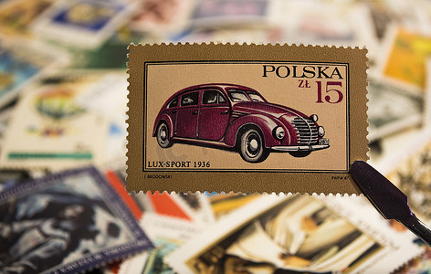 带有汽车 LUX -Sport 1936 的邮票