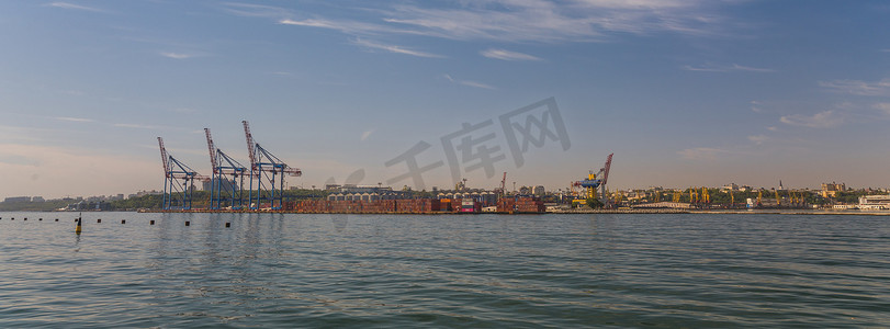 乌克兰敖德萨货运港集装箱码头