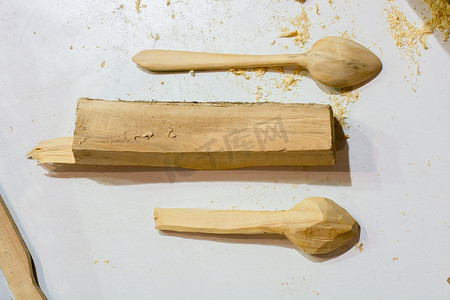 木头汤匙或汤匙