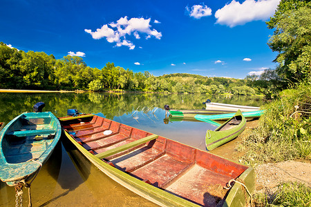 德拉瓦河上的旧木船