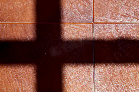 西班牙兰萨罗特岛的抽象十字陶瓷