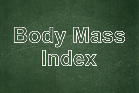 医学概念： 黑板背景上的身体质量指数