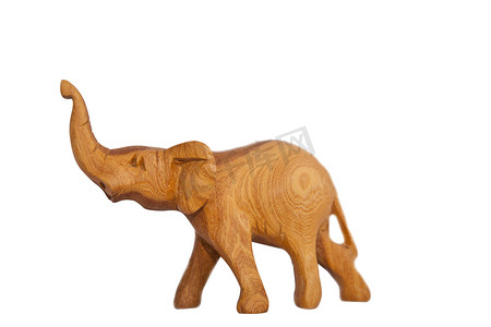 木制手工制作的大象被白色隔离
