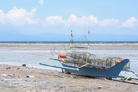 搁浅的渔船在菲律宾