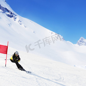 大回转滑雪赛车手