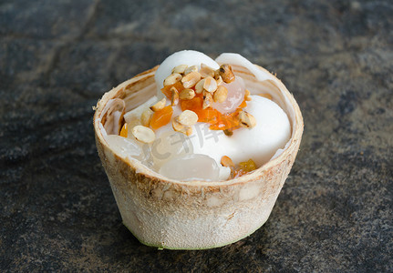 椰壳椰子冰淇淋。