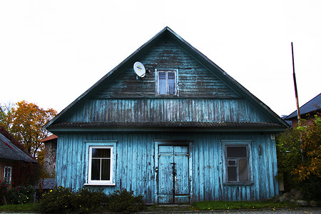 立陶宛特拉凯的老村木屋。特拉凯是立陶宛东南部的一个小镇。