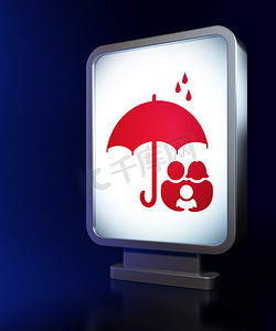 安全概念：广告牌背景上的家庭和雨伞