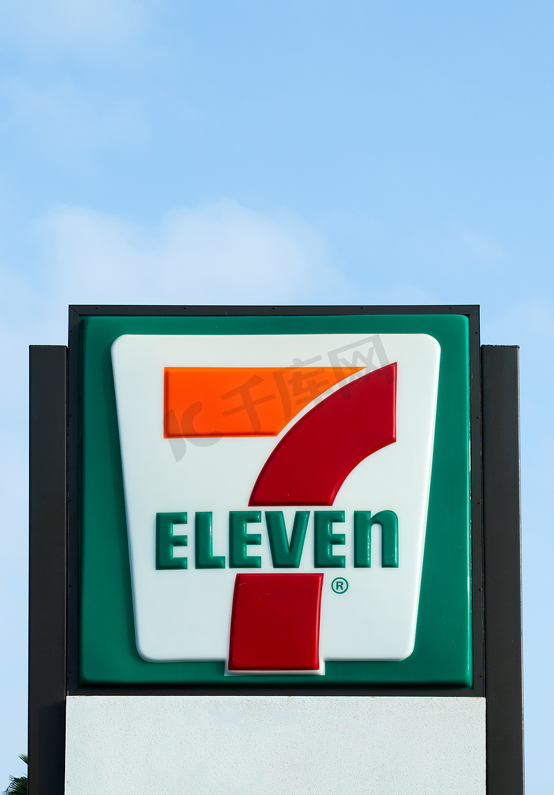 711-711