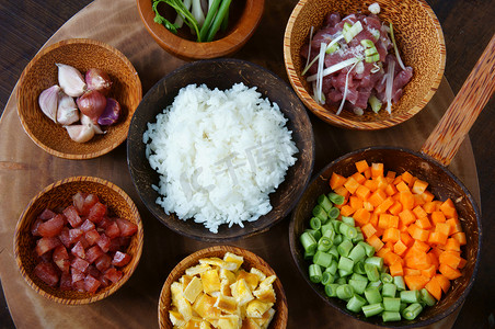 越南菜，炒饭，亚洲饮食