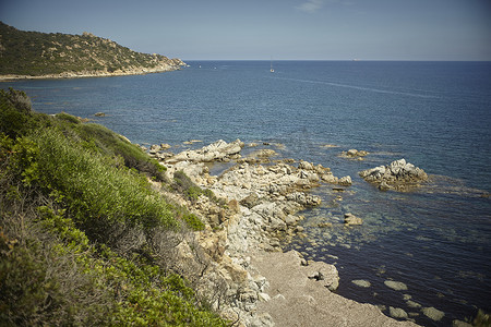 撒丁岛天然海湾的顶视图