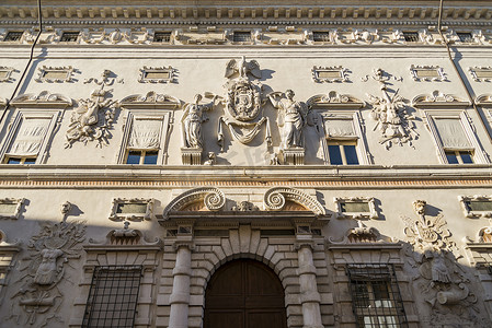 意大利费拉拉的 Palazzo Bentivoglio。