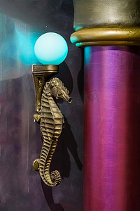 金色古董海马海洋生物动物雕塑灯带蓝色灯泡