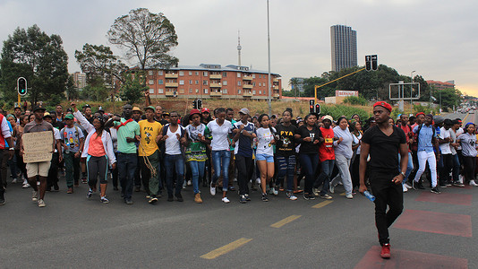 学费摄影照片_南非 - 学费抗议 - WITS 学生