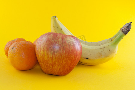 香蕉、苹果和橘子