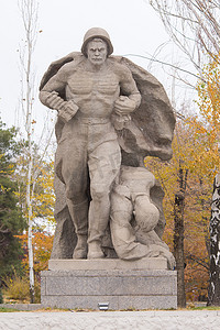 战役誓词摄影照片_英雄历史纪念建筑群“致斯大林格勒战役的英雄”广场上的雕塑群“海军陆战队的英雄主义”