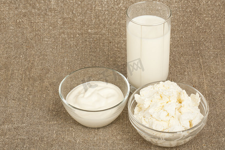 乳酸菌摄影照片_乳制品——牛奶、奶酪、酸奶油