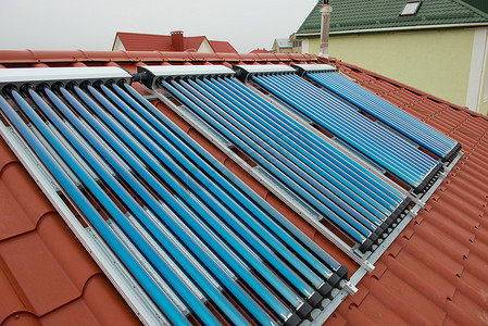 红色吉利摄影照片_真空集热器-太阳能热水系统