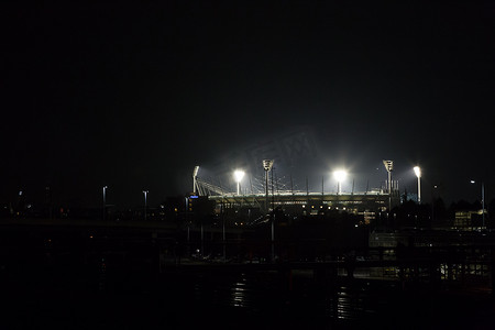 夜幕下的墨尔本板球场