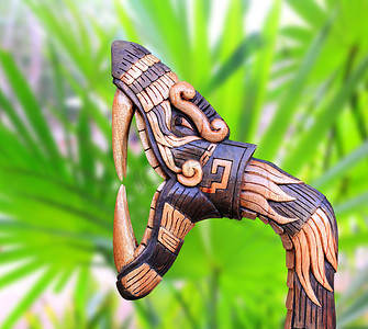 奇琴伊察蛇符号木工艺品墨西哥
