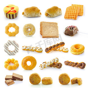黄色月饼摄影照片_面包、甜甜圈、蛋糕、面包、香肠、月饼隔离在 whi