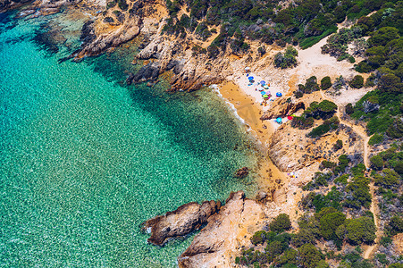 Chia海湾，撒丁岛，意大利Cala Cipolla美妙的海滩。