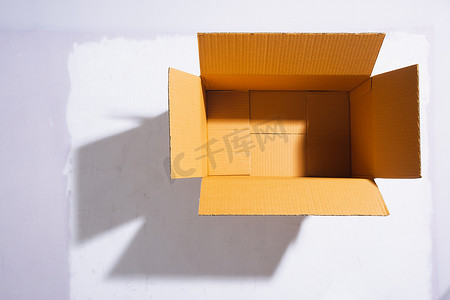纸盒盒样机摄影照片_空纸盒