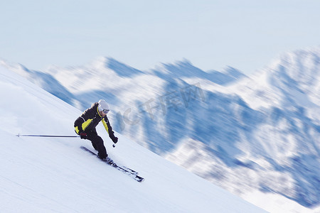 高山滑雪者