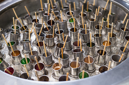 在罐中制作冰淇淋棒，来自泰国的食品设计师文化