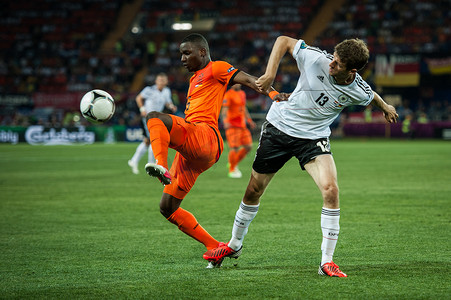 vs摄影照片_荷兰 vs 丹麦在欧洲足球联赛足球比赛中的表现