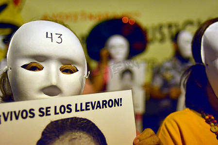 马德里 - AYOTZINAPA 绑架 - 墨西哥大使馆 - 抗议